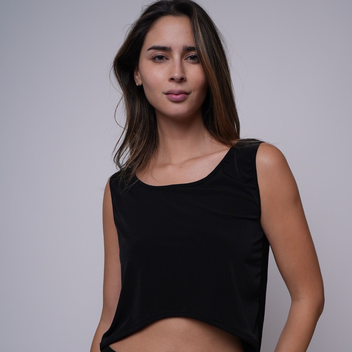 Polera Corta Básica Negra